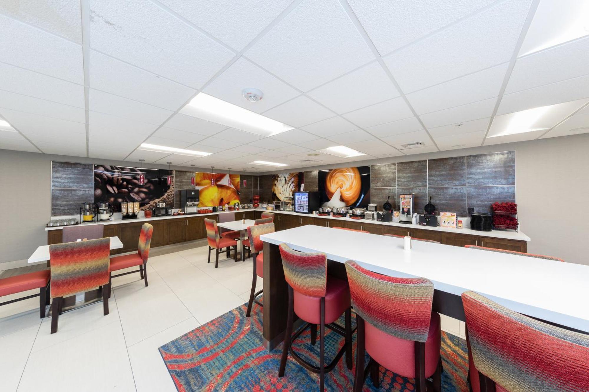 Holiday Inn Brookfield - Milwaukee By Ihg Exterior photo
