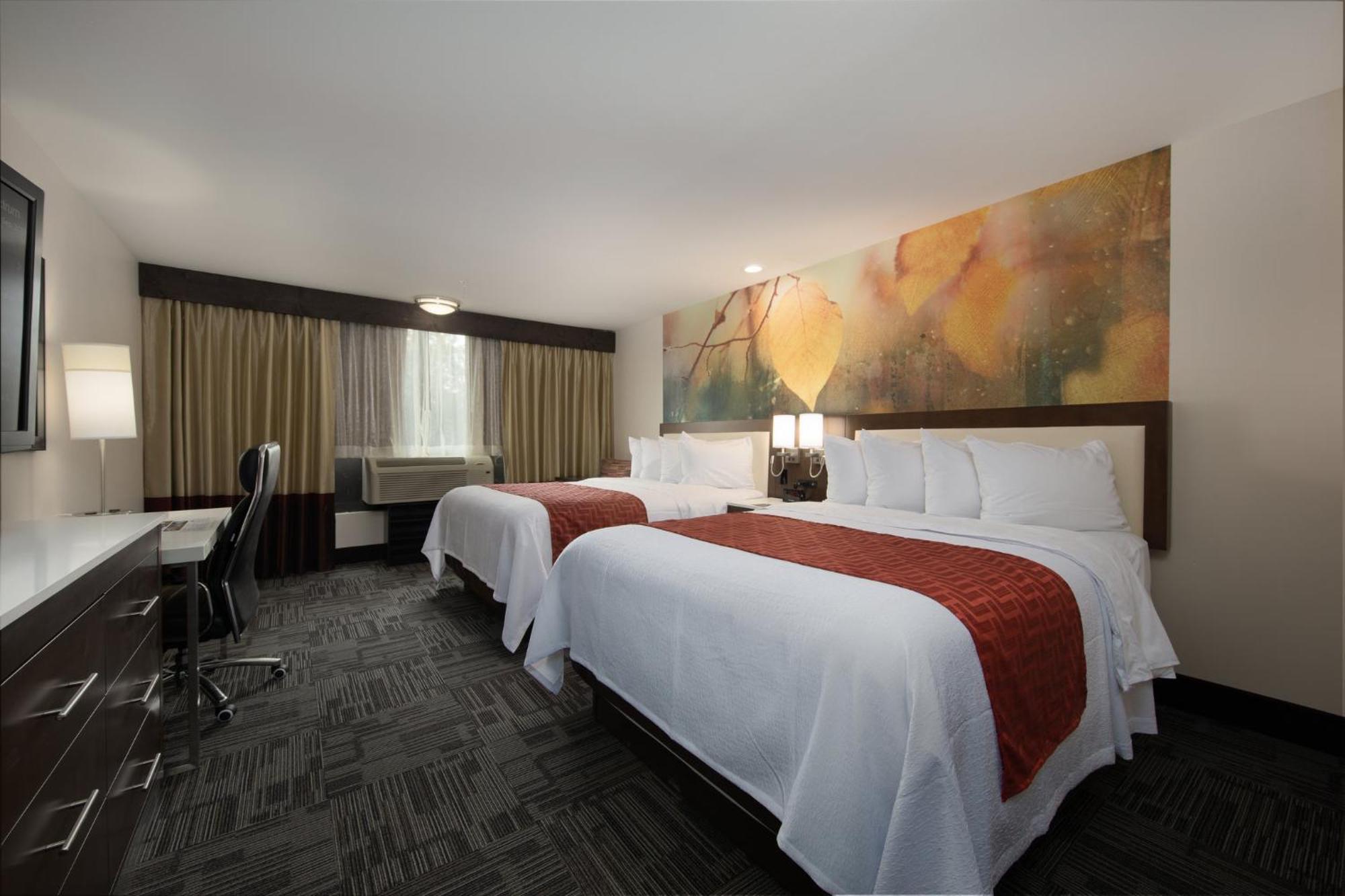 Holiday Inn Brookfield - Milwaukee By Ihg Exterior photo