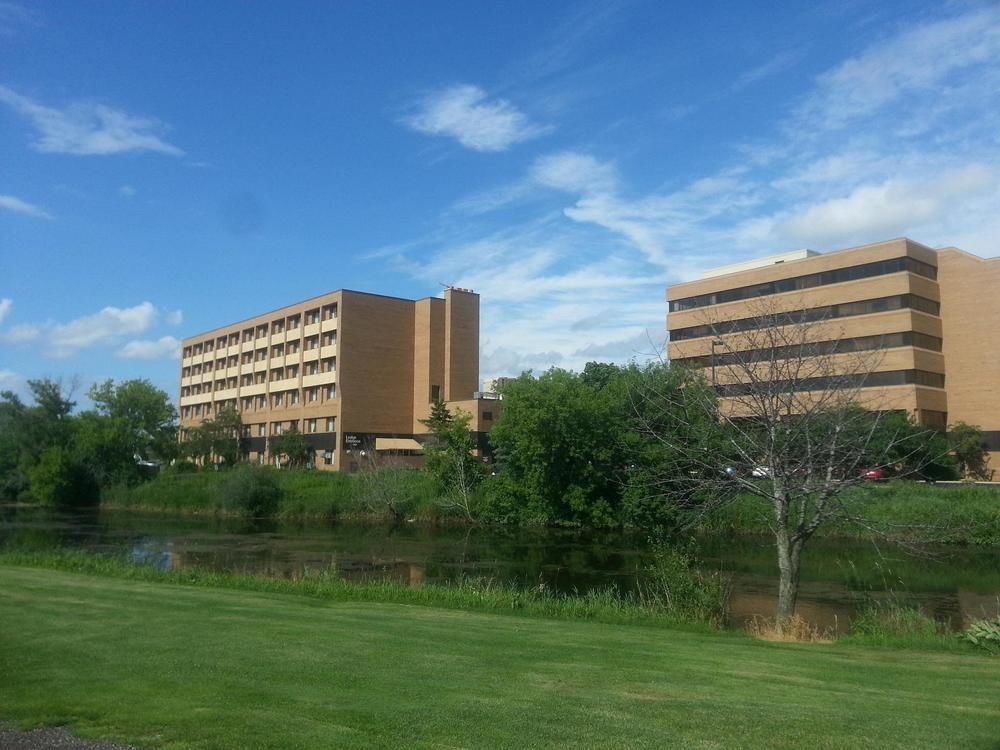 Holiday Inn Brookfield - Milwaukee By Ihg Exterior photo